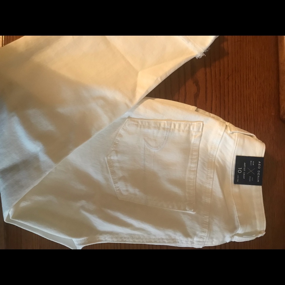 American Eagle Crop Jeans